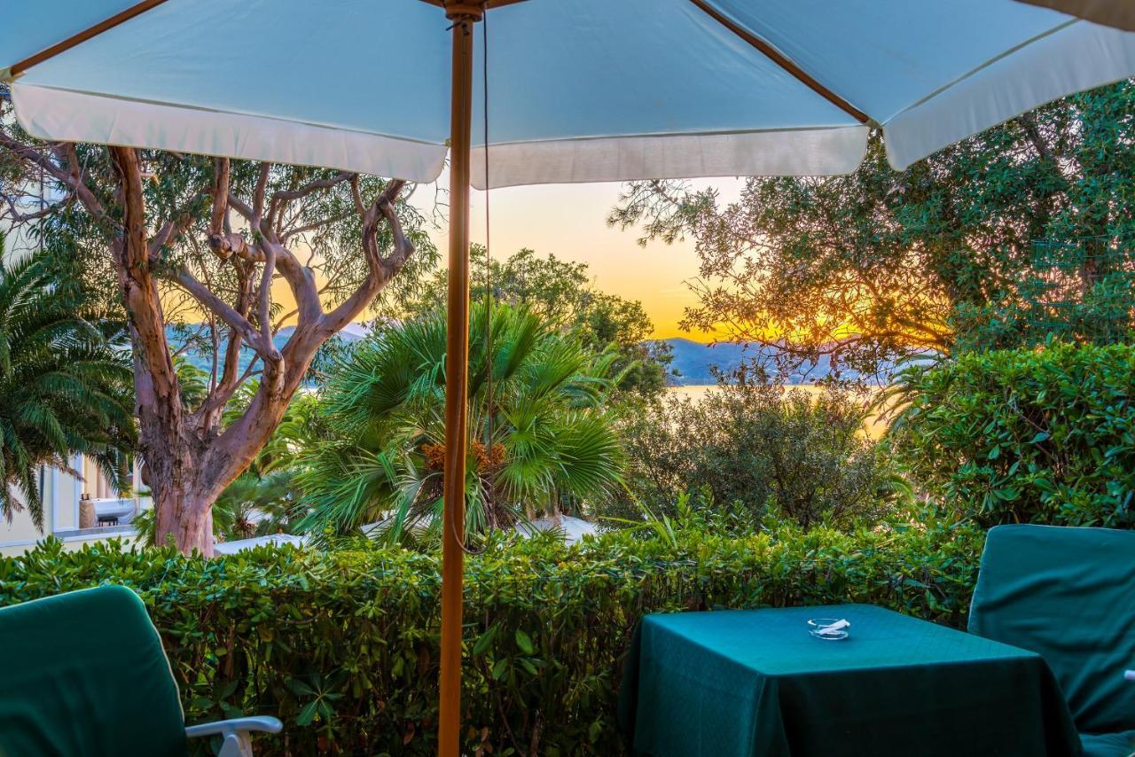 Hotel Villa Ottone Portoferraio Bagian luar foto
