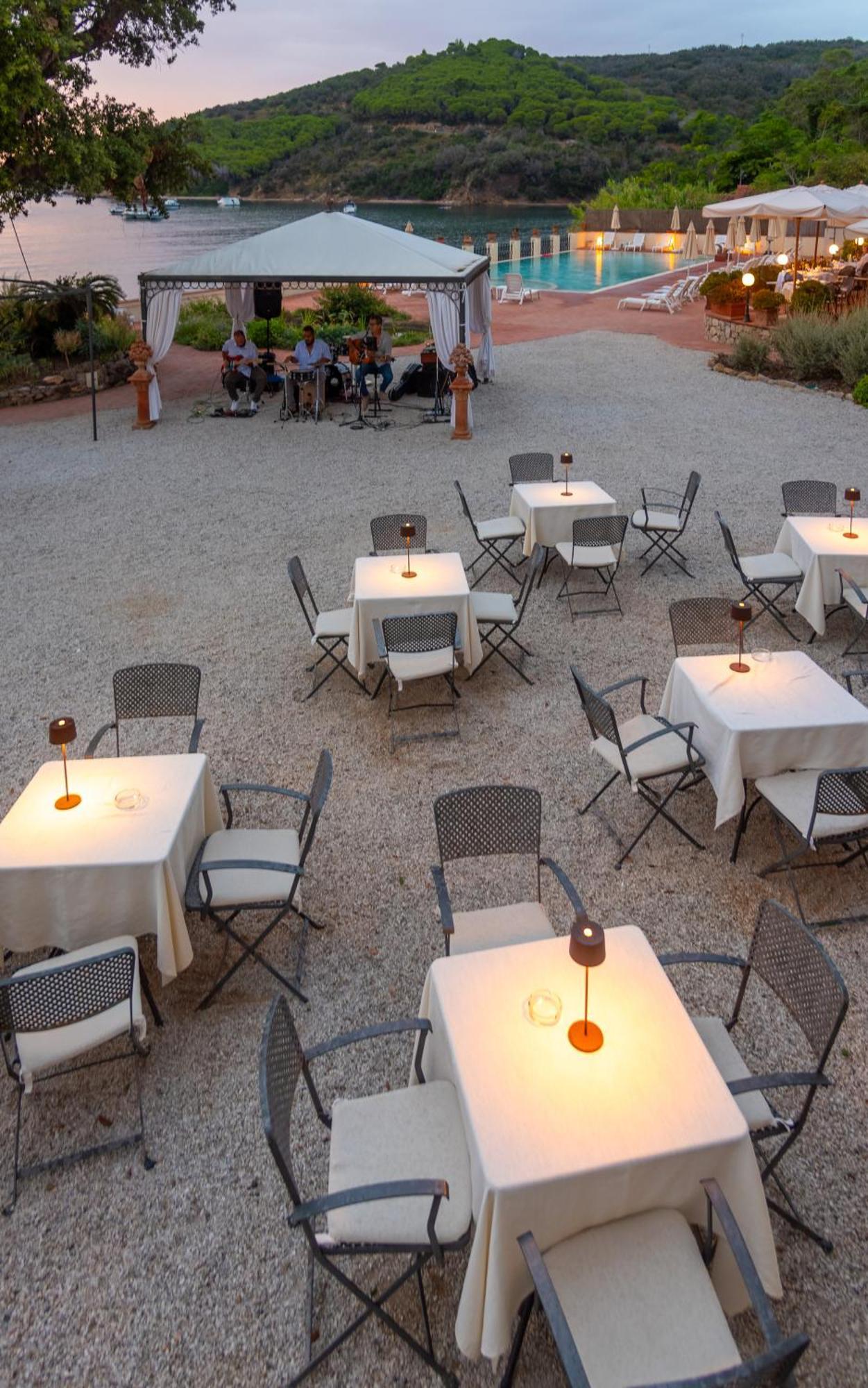 Hotel Villa Ottone Portoferraio Bagian luar foto