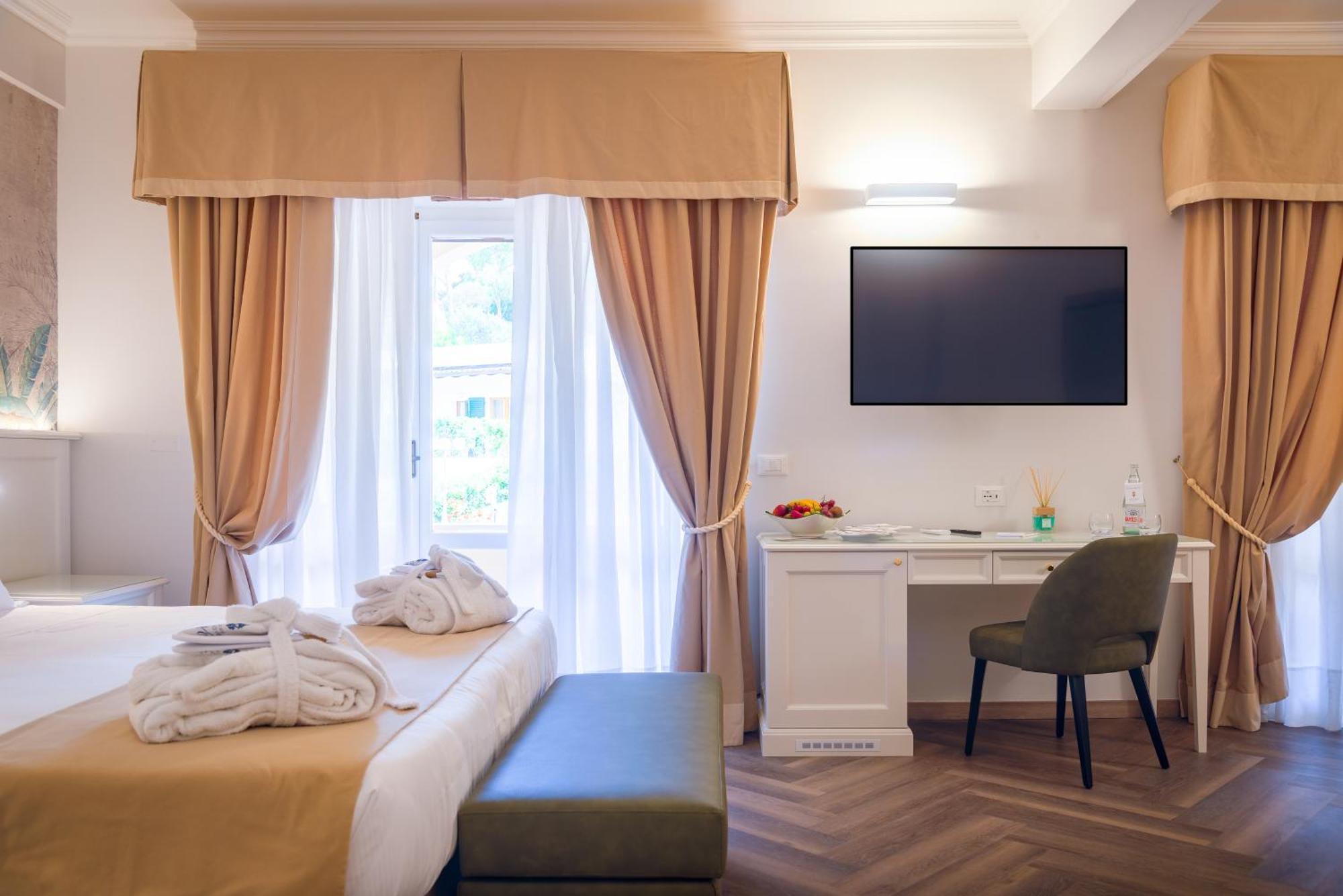 Hotel Villa Ottone Portoferraio Bagian luar foto